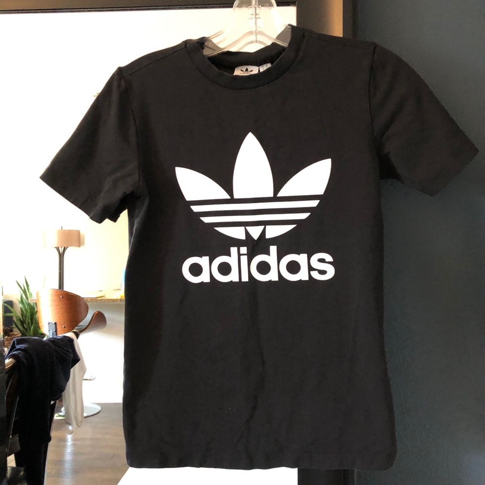 Adidas tee